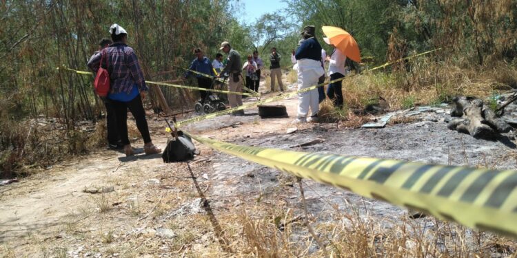 Colectivo localiza restos humanos en fosa cercana a zona militar en Reynosa