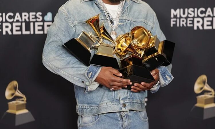 Kendrick Lamar y Bad Bunny dominan los Grammy 2026: Todos los ganadores