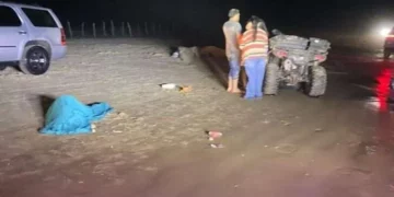 Muere mujer al volcar cuatrimoto en Playa Bagdad