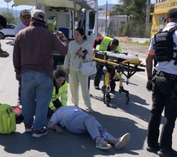 Grave accidente en libramiento Emilio Portes Gil deja una mujer herida