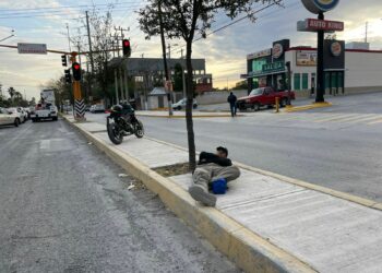 Joven resulta herido tras ser embestido por motocicleta en Calzada Luis Caballero