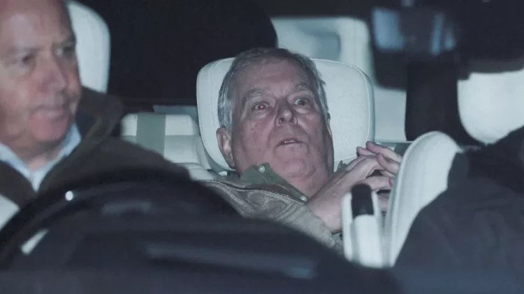 Liberan al ex príncipe Andrew de Inglaterra, sigue bajo investigación