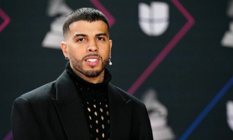 Rauw Alejandro responde a las críticas de Cazzu tras la polémica por el sencillo “Rosita”