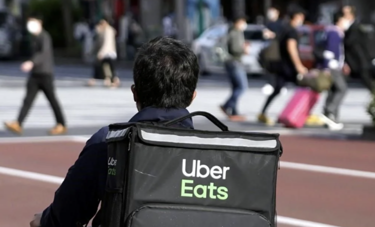 Revisan condiciones laborales en plataformas digitales