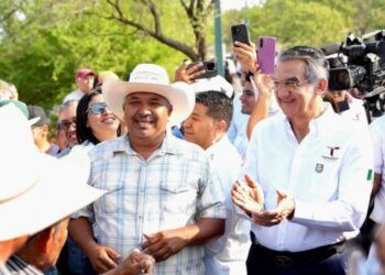 Américo Villarreal respalda a ejidatarios de Llera ante litigio con empresa eólica