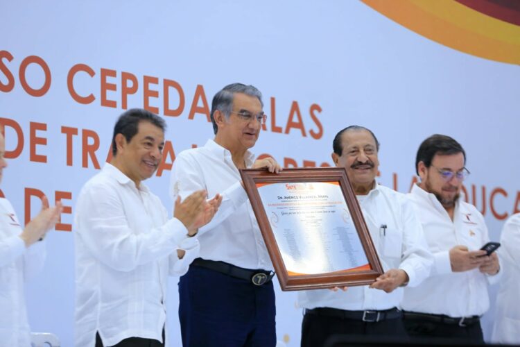 Horas para docentes y nuevo plan educativo: Américo Villarreal fortalece la alianza con el SNTE