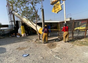 Frente frío 40 causa destrozos en Victoria