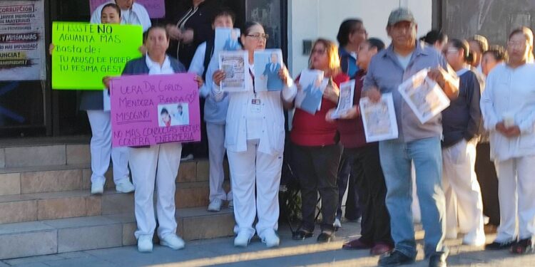 Empleados cierran delegación del ISSSTE en Victoria