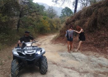 Restacan a tres personas extraviadas en “Los Troncones”