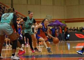 CorreBasket Femenil debuta con victoria contundente 82-60 ante Abejas de León