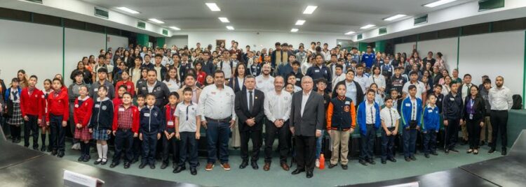 La UAT celebra la etapa estatal de la Olimpiada de Matemáticas con 150 competidores
