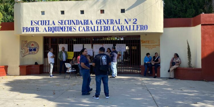 Mantienen cerrada la Secundaria 2 en Victoria