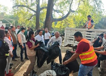 Realizan jornada de limpieza en el río San Marcos de Cd. Victoria en Día Mundial del Agua