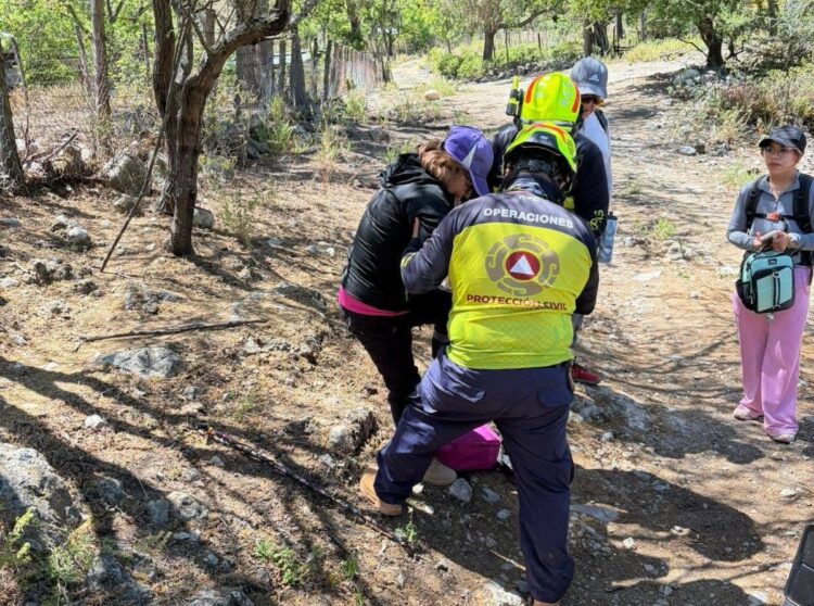 Atiende Protección Civil emergencia de dos senderistas victorenses