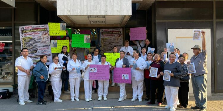 Empleados cierran delegación del ISSSTE en Victoria