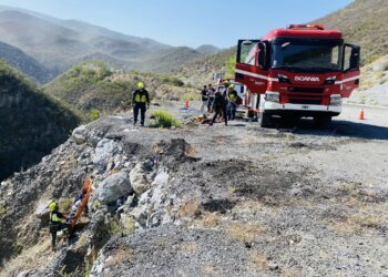 Rescata PC a jóven que cayó en barranco