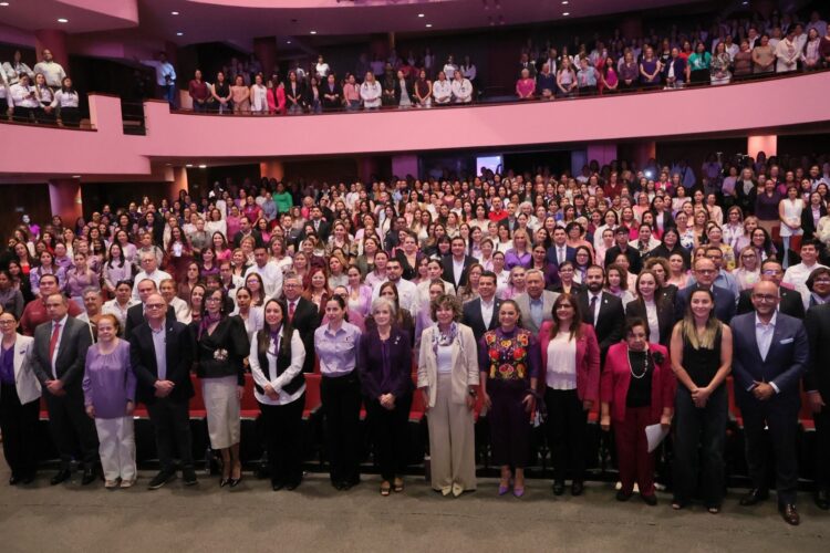 María de Villarreal llama a construir una mejor humanidad ante mujeres tamaulipecas