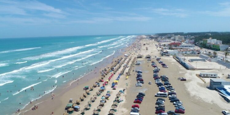 Playa Miramar de Cd. Madero, Tamaulipas con validez sanitaria para recibir al turismo de Semana Santa 2026