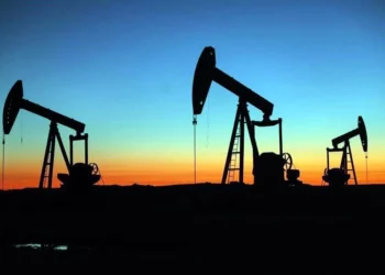 Alerta en mercados: cierre de Ormuz dispararía precio del petróleo