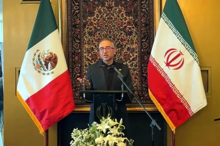 Confirman que ayatolá fue herido en ataque contra su padre