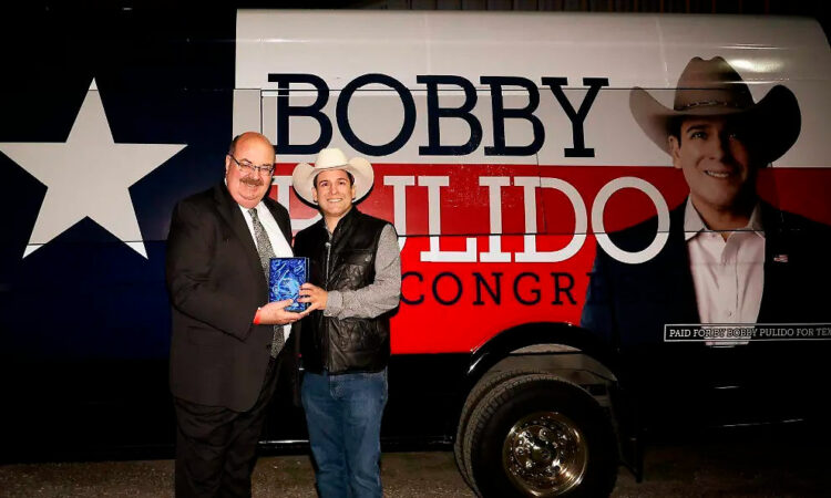 Bobby Pulido: Música y Política
