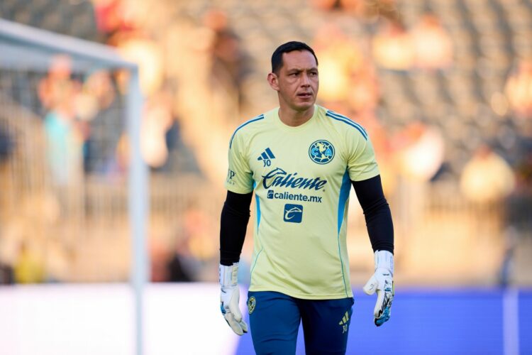 Clásico Capitalino: Rodolfo Cota lanza advertencia a Pumas