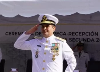 Ordenan abrir expediente a vicealmirante preso por red de huachicol