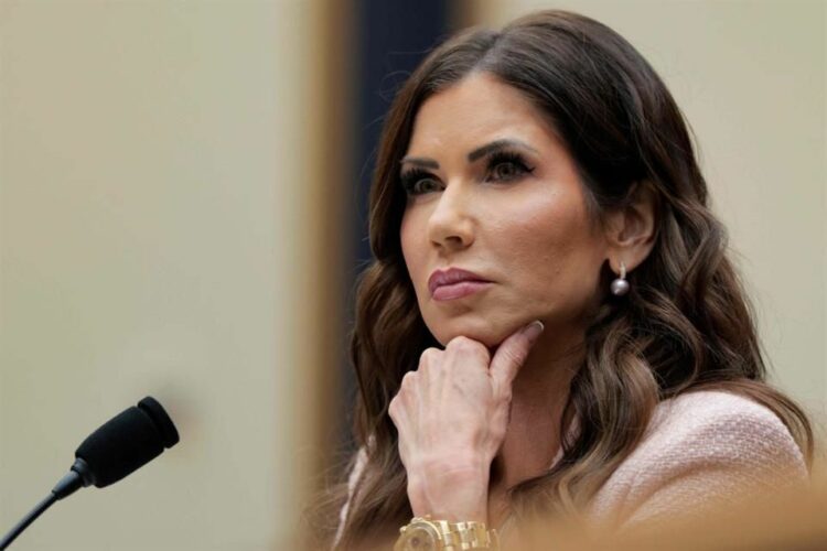 Trump destituye a Kristi Noem en Seguridad Nacional de EU