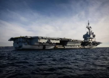 Francia desplaza refuerzos militares hacia Oriente Medio por escalada bélica