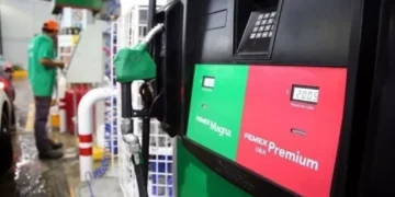 Renuevan tope de 24 pesos a gasolina magna