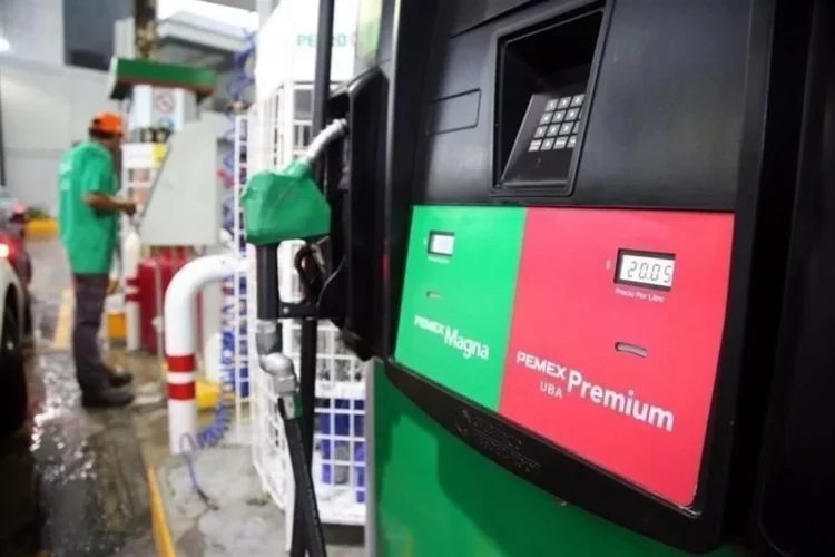 Renuevan tope de 24 pesos a gasolina magna