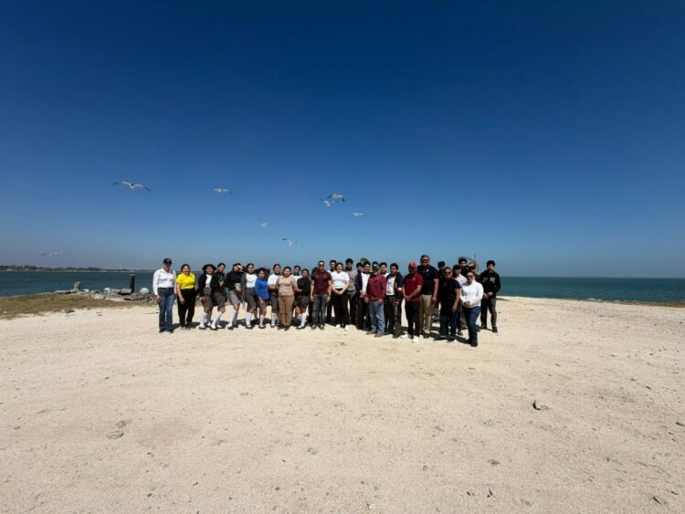 Contribuyen jóvenes al cuidado del medio ambiente con limpieza de playas en Tamaulipas: INJUVE