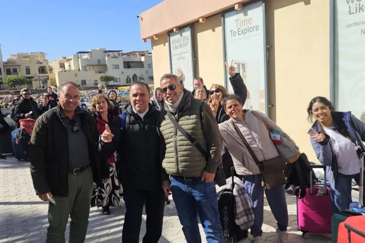 Peregrinos de Celaya llegan a Egipto tras quedar varados en Jordania