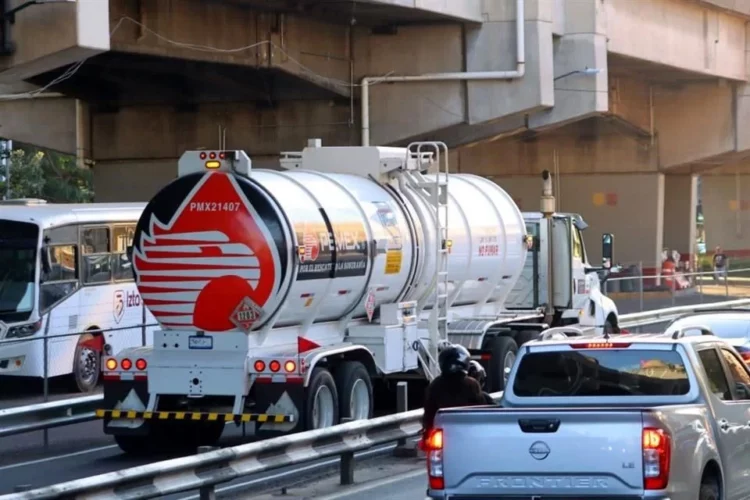 Pemex fija metas ambientales para 2026