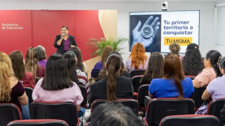 Impulsa Centro de Tecnología Educativa liderazgo femenino a través de la inteligencia emocional
