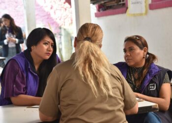 Mujeres en CEDES Victoria reciben apoyo legal y de salud por el IDPET