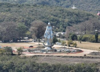 Embellece Gobierno del Estado el monumento a la Virgen de El Chorrito con moderna plazoleta