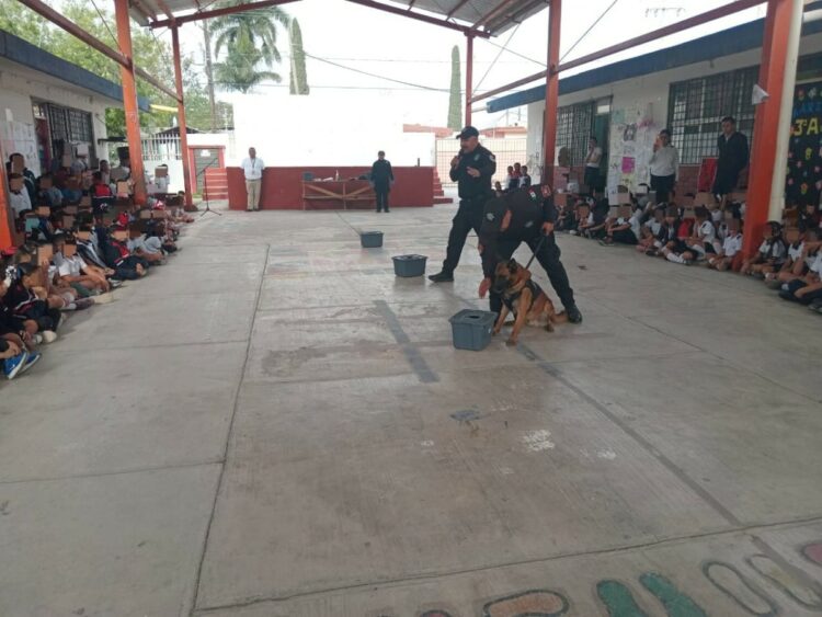 “Max”, el canino detector de la Guardia Estatal, encabeza jornada de proximidad escolar