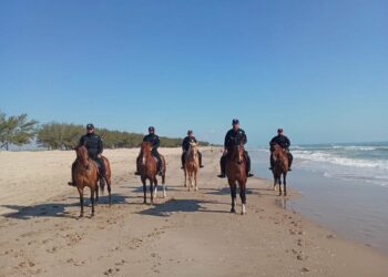 Despliega Guardia Estatal operativo en playa La Pesca durante Semana Santa