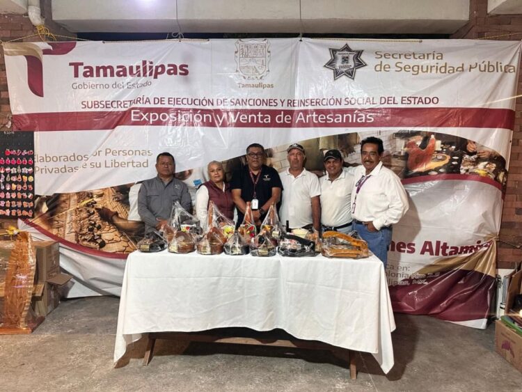 Impulsan reinserción social con artesanías de PPLs en la Fiesta de Abril Tampico 2026
