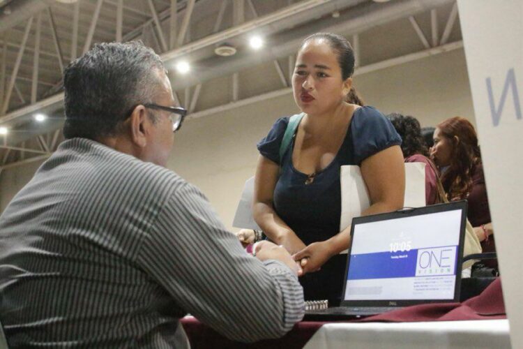 Ofertan 1,200 vacantes en Feria de Empleo para la Mujer Tampico