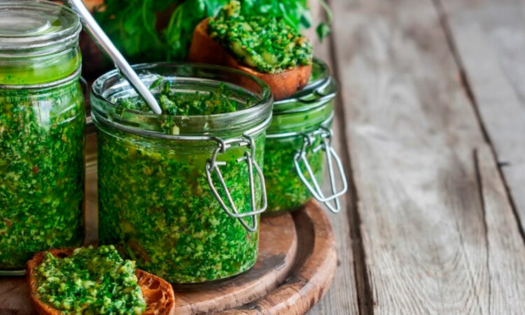 Prepara una rica salsa de cilantro