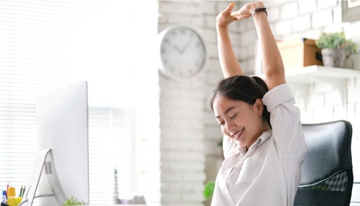 Micro-descansos estratégicos: la verdadera ciencia y el secreto para sobrevivir al burnout del home office