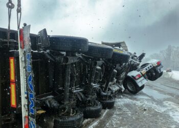 Accidentes de Camiones en Dallas, TX: Riesgos Ocultos Que Muchos Conductores Desconocen
