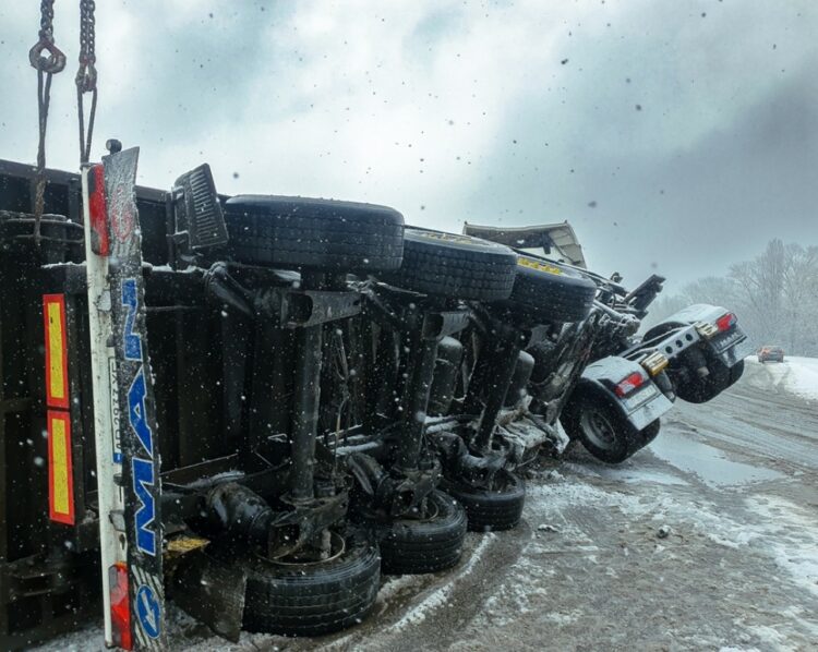 Accidentes de Camiones en Dallas, TX: Riesgos Ocultos Que Muchos Conductores Desconocen