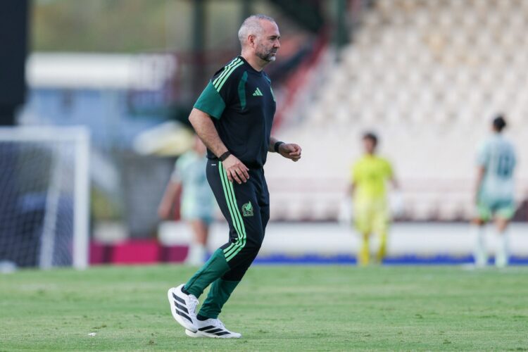 Pedro López destaca actitud de la Selección Mexicana Femenil