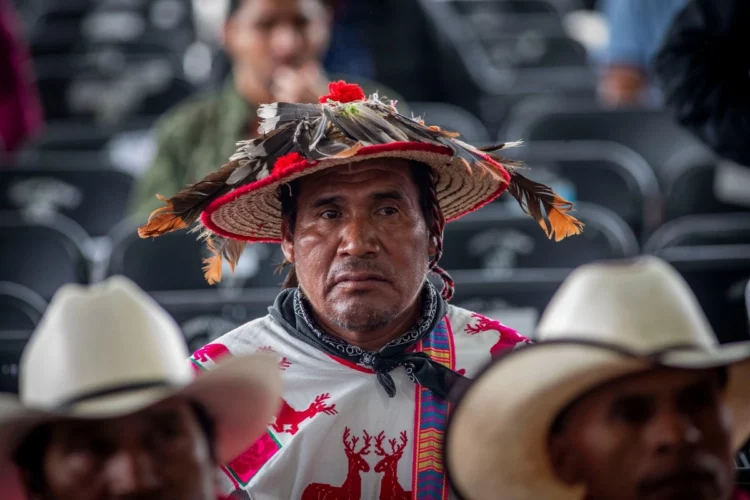 Migrantes indígenas enfrentan crisis legal en Estados Unidos