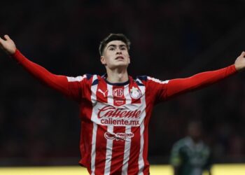 ¡Líder absoluto! Chivas aplasta 5-0 a León en el Estadio Akron