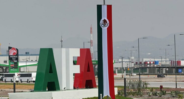 Inhabilitan a ingeniero militar por irregularidades en AIFA