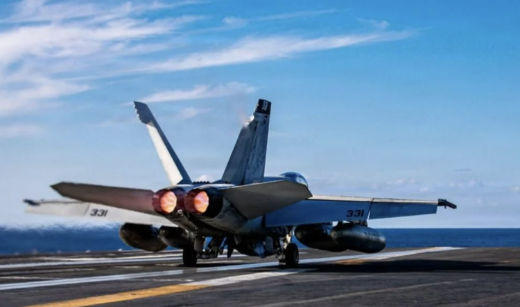 Kuwait derriba por error tres aviones de combate estadunidenses